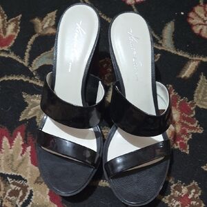 Kenneth Cole Glossy Black Women's Sandals